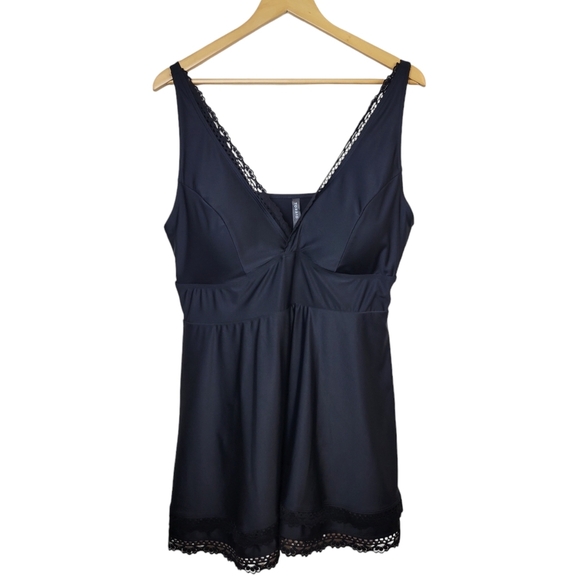 Torrid Wireless Mid Lace Trimmed Swim Dress With Brief 2X Mesh Lining UPF 50+ - Picture 4 of 12